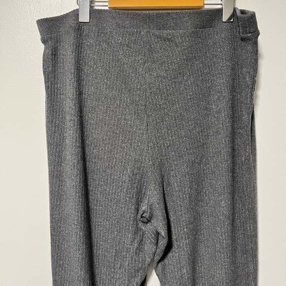 Old Navy Women’s Gray Ribbed Wide-Leg Lounge Pants – Size XL - Picture 2 of 13